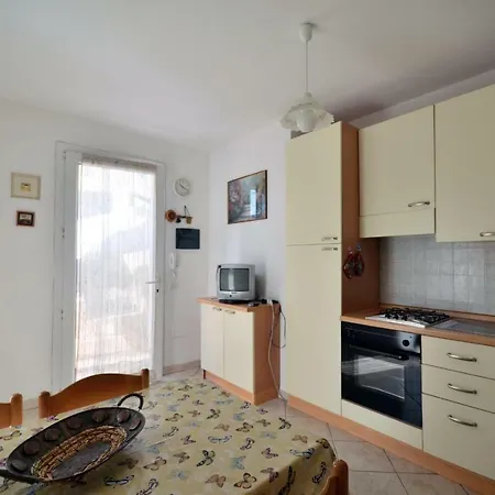 Grazioso Bilocale Con Veranda *